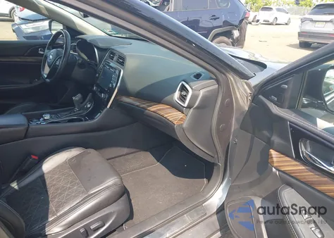 2017 Nissan Maxima 3.5 Platinum z USA, uszkodzony, nr VIN 1N4AA6AP0HC419935